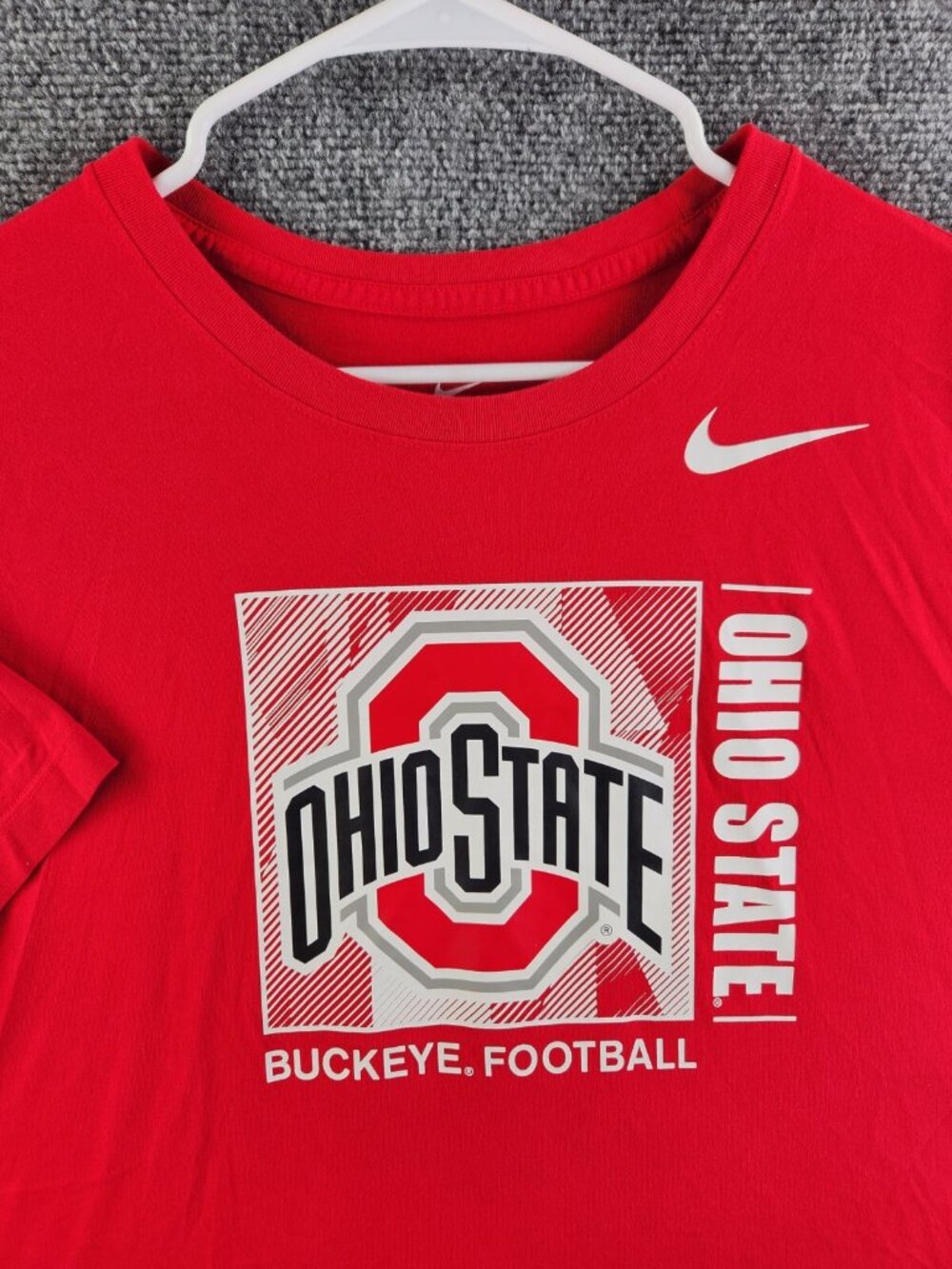 The Nike Tee Dri-fit Men XL Short Sleeve Red Ohio State Buckeye Football T-shirt